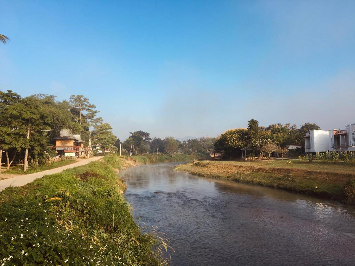 Golden Hut -Chill Bungalows In Town黄金泰式传统独栋小屋 Pai Bagian luar foto